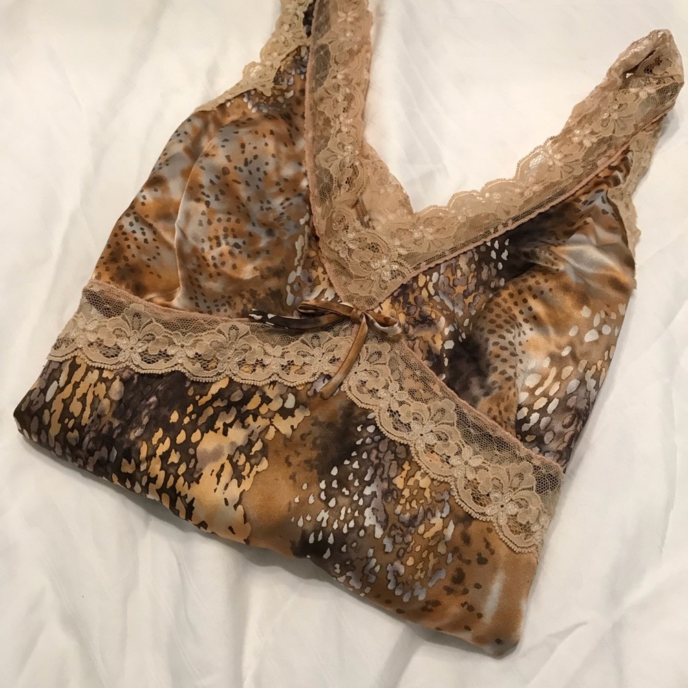 Stunning Per Se Cami Tank